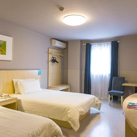 Jinjiang Inn - Shanghai Everbright Convention & Exhibition Center Bagian luar foto