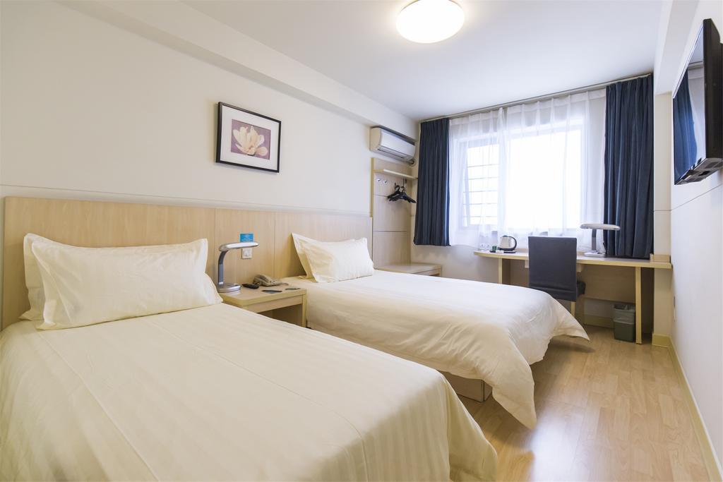 Jinjiang Inn - Shanghai Everbright Convention & Exhibition Center Bagian luar foto